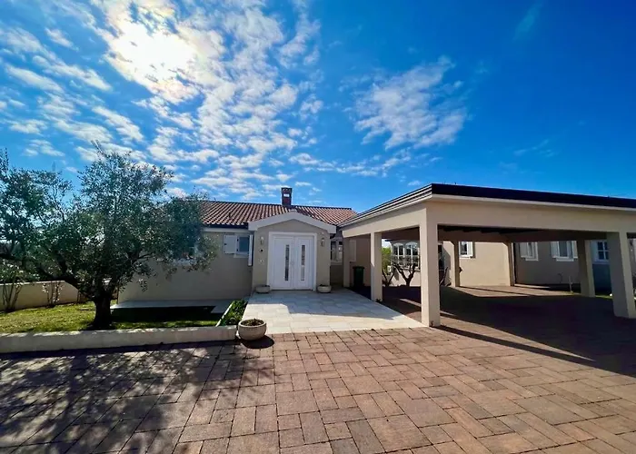 Nala Villa *